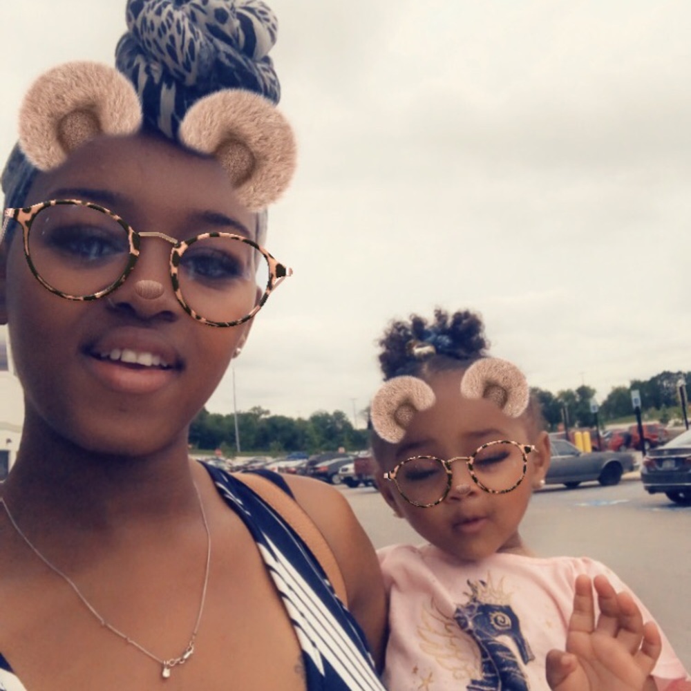 Meet your Posher, Danielle